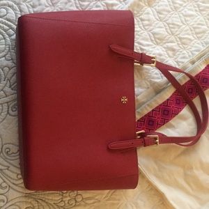 Tory Burch red small York like new